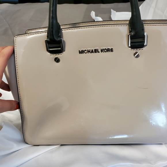 Michael Kors
 Selma Medium Top Zip
 Satchel - Picture 7 of 7